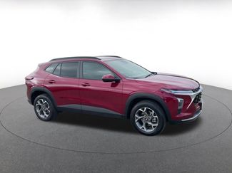 Used 2025 Chevrolet Trax LT w/ LT Convenience Package video 2