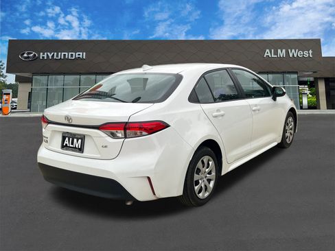 Used 2024 Toyota Corolla LE image 5