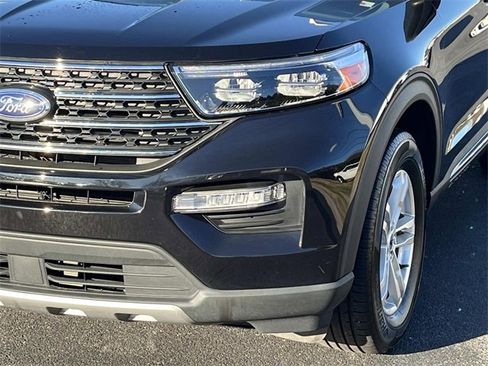 Used 2023 Ford Explorer XLT w/ Equipment Group 202A image 10