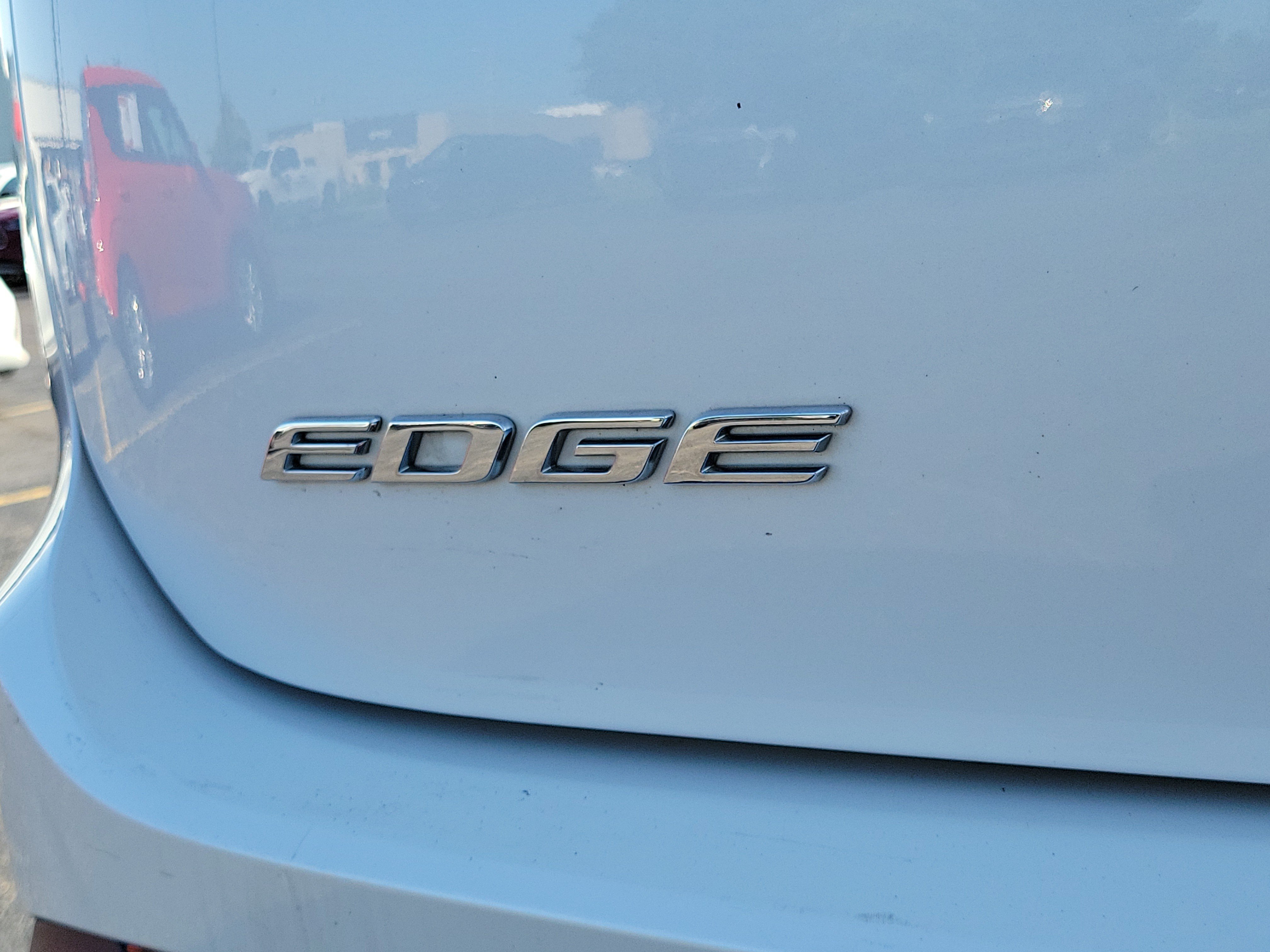 Used 2016 Ford Edge Titanium w/ Equipment Group 302A FWD image 6