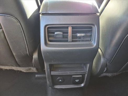 Certified 2023 Ford Edge SEL w/ Convenience Package AWD/4WD image 17
