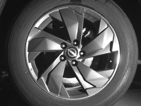 Used 2025 Nissan Rogue SV image 14