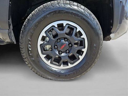 Used 2024 Toyota Tacoma TRD Off-Road image 21