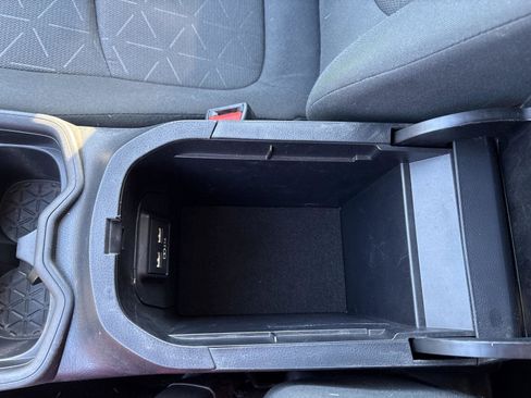 Used 2021 Toyota RAV4 XLE image 15