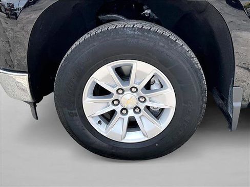 Used 2024 Chevrolet Silverado 1500 LT RWD image 10
