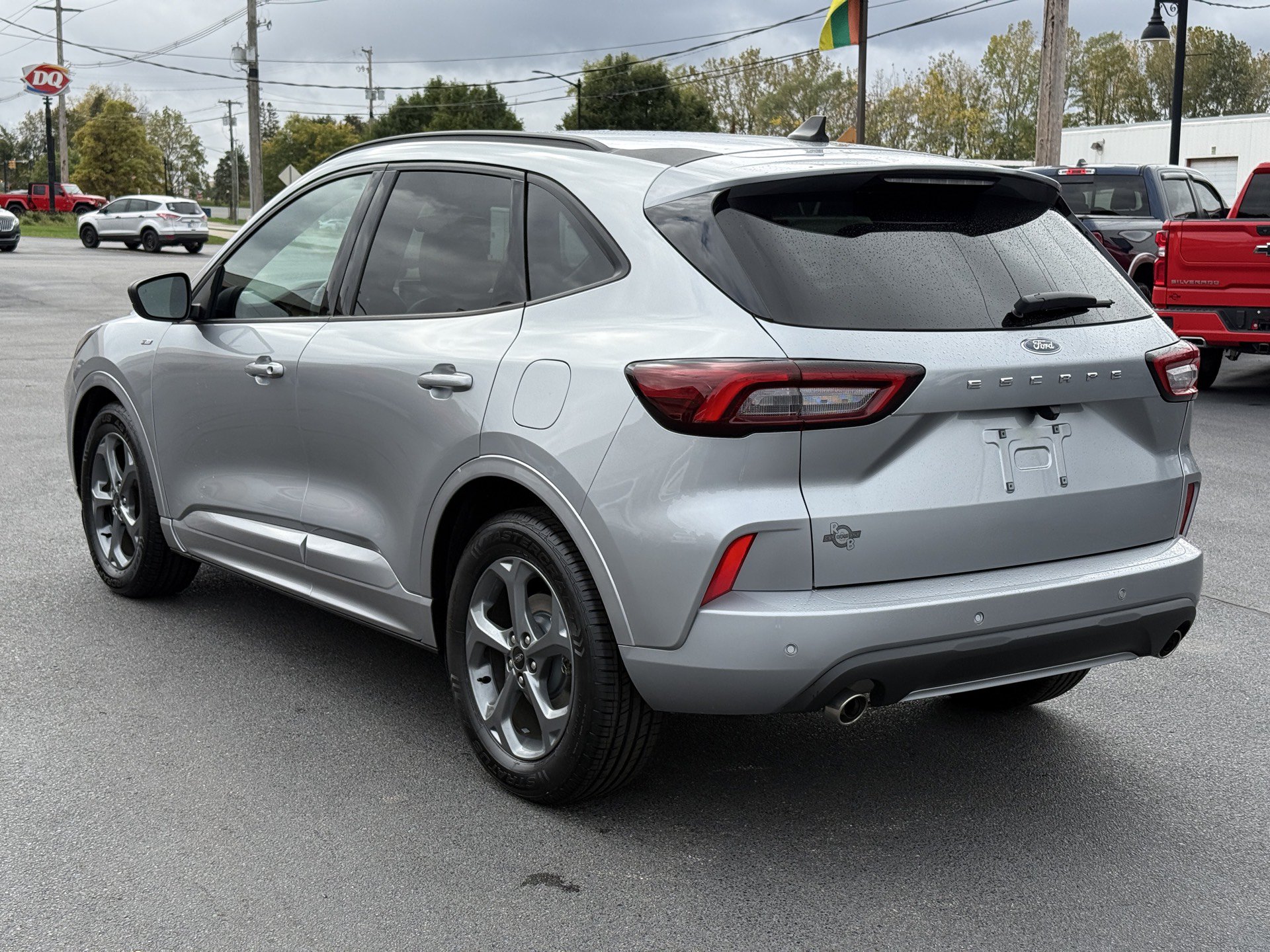 Used 2023 Ford Escape ST-Line w/ Tech Pack #1 FWD image 6