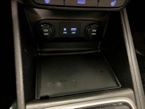 Used 2022 Hyundai Accent Limited FWD image 15