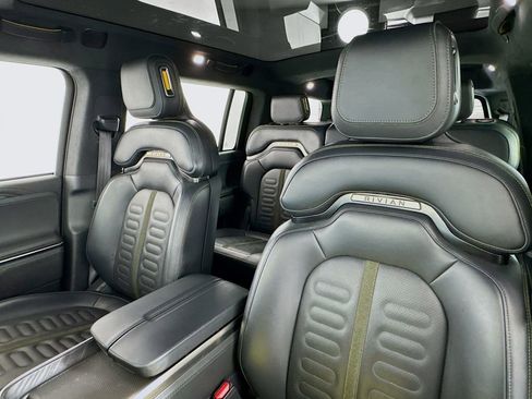Used 2024 Rivian R1S Adventure AWD/4WD image 21