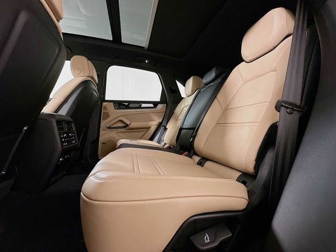 New 2026 Porsche Cayenne E-Hybrid image 24