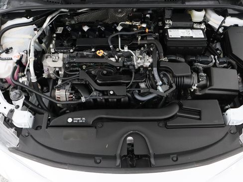 Used 2025 Toyota Corolla LE image 34