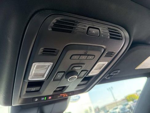 Used 2023 Cadillac Escalade Premium Luxury image 32