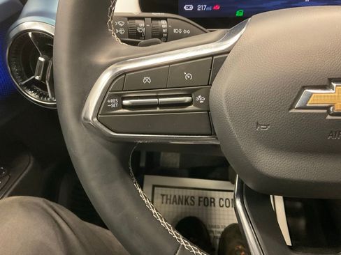 Used 2025 Chevrolet Equinox EV LT w/ Convenience Package II AWD/4WD image 18