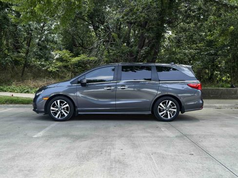Used 2023 Honda Odyssey Touring image 6