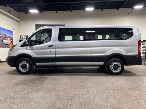 Used 2019 Ford Transit 350 XL image 8