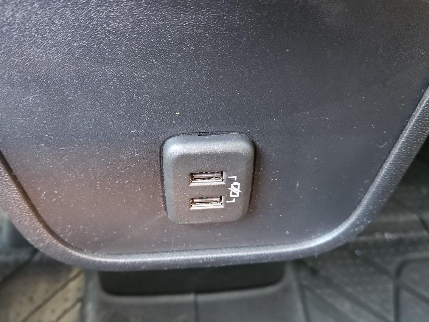 Certified 2024 Chevrolet Equinox LT w/ LPO, Floor Liner Package FWD image 18