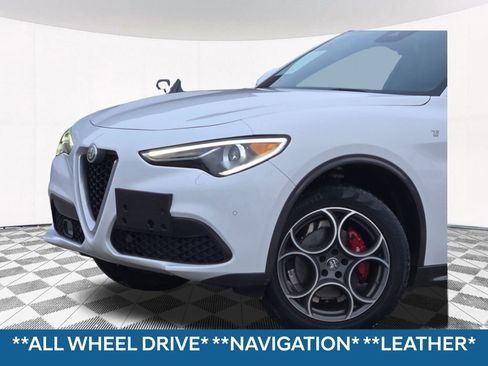 Used 2022 Alfa Romeo Stelvio Ti w/ Active Assist Plus Package image 2