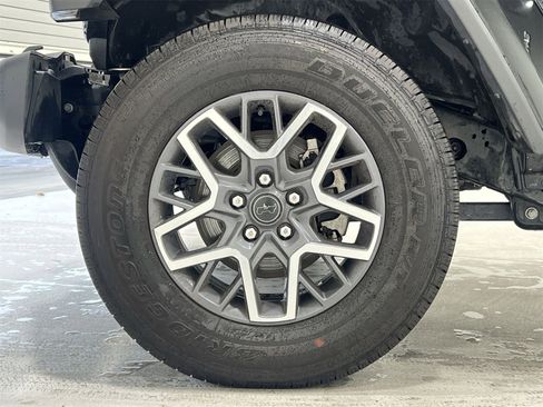 Used 2024 Jeep Wrangler Sahara image 10