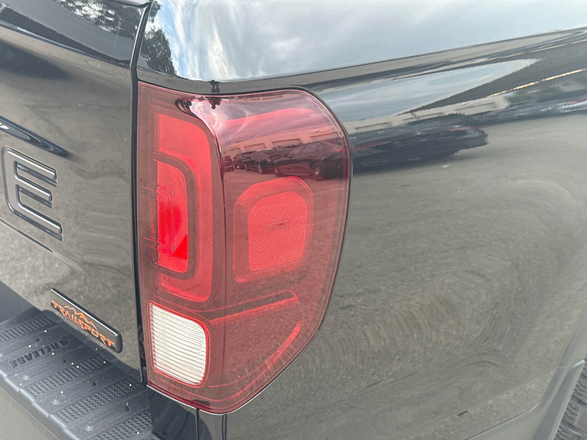 Certified 2025 Honda Ridgeline TrailSport image 28