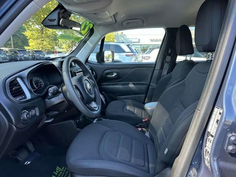 Certified 2022 Jeep Renegade Latitude image 9