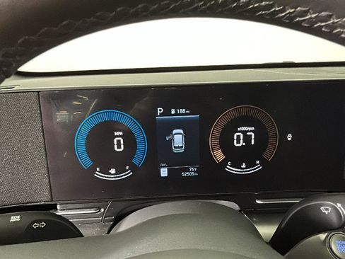 Used 2025 Hyundai Kona SEL FWD image 21
