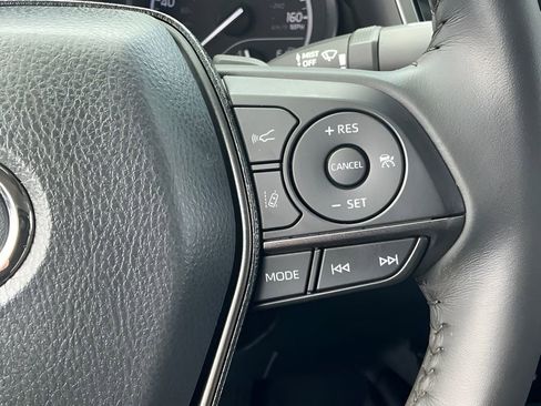 Used 2024 Toyota Camry SE w/ Convenience Package image 29