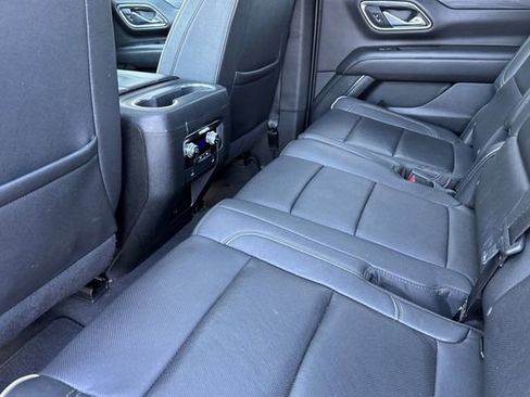 Used 2023 GMC Yukon SLT AWD/4WD image 14