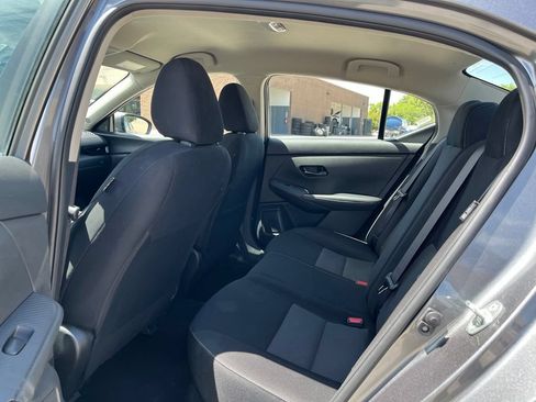 Used 2025 Nissan Sentra SV FWD image 17