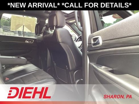 Used 2020 Jeep Grand Cherokee Altitude AWD/4WD image 13