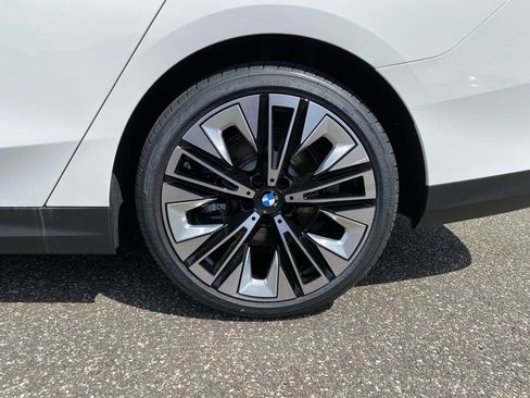 New 2026 BMW 530i xDrive AWD/4WD image 5
