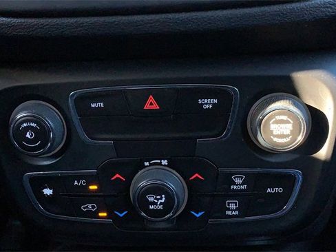 Used 2019 Jeep Compass Sport image 30