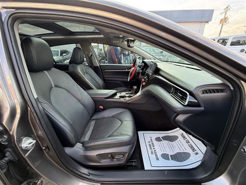 Used 2022 Toyota Camry XSE w/ Navigation Package image 28