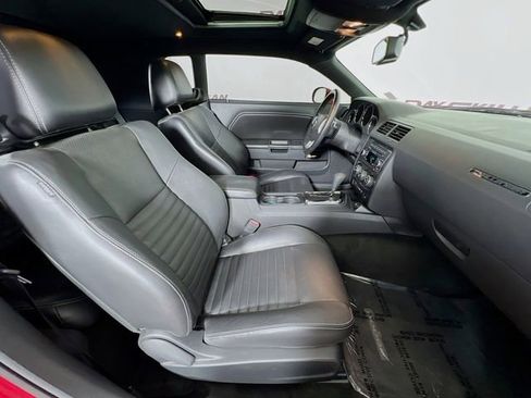 Used 2012 Dodge Challenger SXT Plus RWD image 37