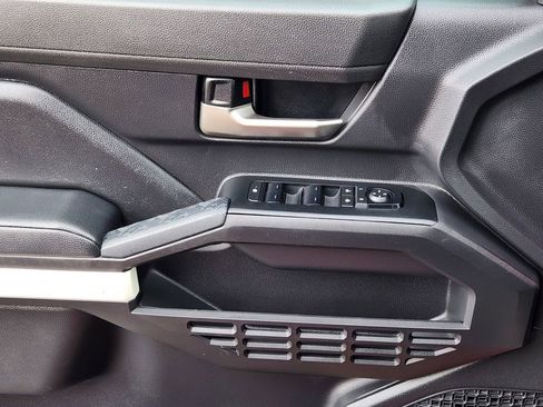 Used 2024 Toyota Tacoma TRD Off-Road image 14