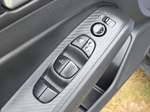 Used 2024 Nissan Altima 2.5 SV image 16