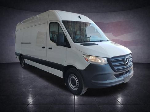 Used 2023 Mercedes-Benz Sprinter 2500 image 7