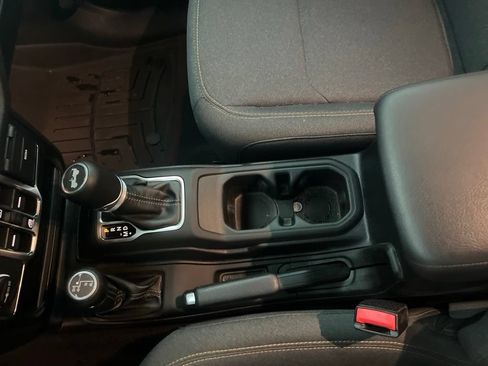 Used 2024 Jeep Wrangler Unlimited Sport AWD/4WD image 13
