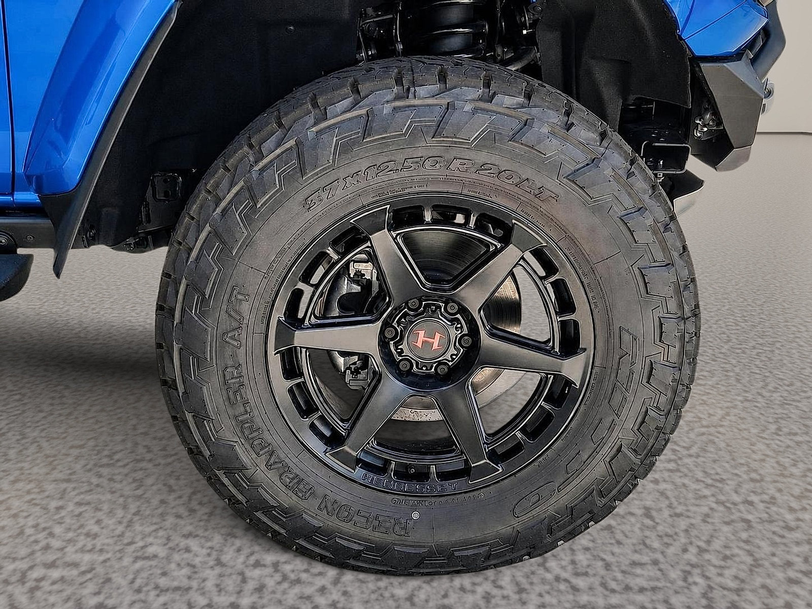 New 2026 Ford Bronco Raptor w/ Interior Carbon Fiber Pack AWD/4WD image 8