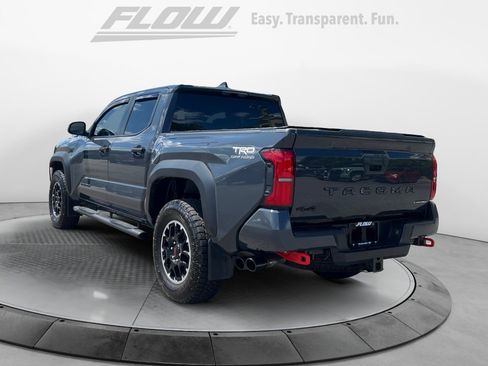Used 2025 Toyota Tacoma TRD Off-Road AWD/4WD image 5