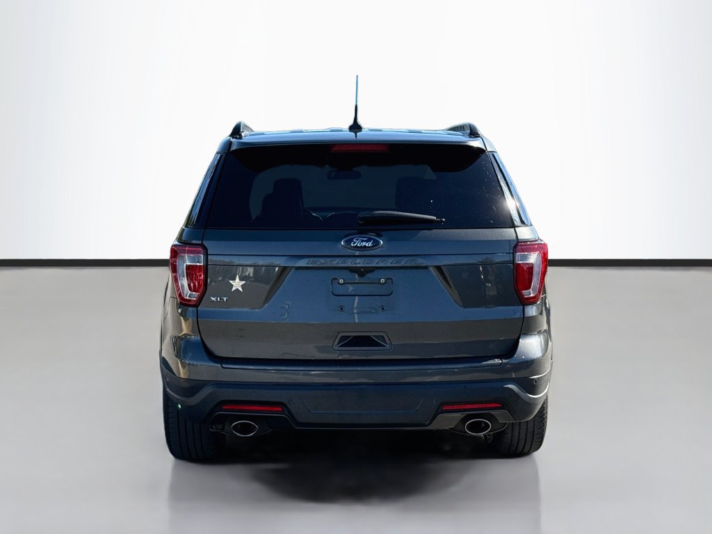 Used 2018 Ford Explorer XLT w/ Equipment Group 202A FWD image 6