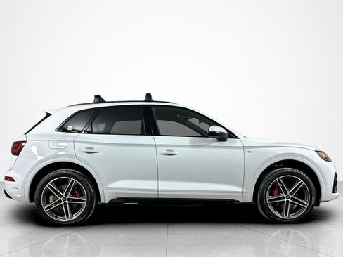 Used 2025 Audi Q5 e Premium Plus w/ Premium Plus Package image 6