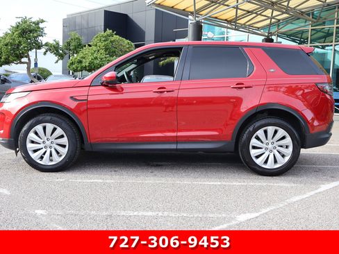 Used 2023 Land Rover Discovery Sport SE image 4