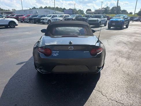 Used 2017 MAZDA MX-5 Miata Club w/ Brembo/BBS Package RWD image 4