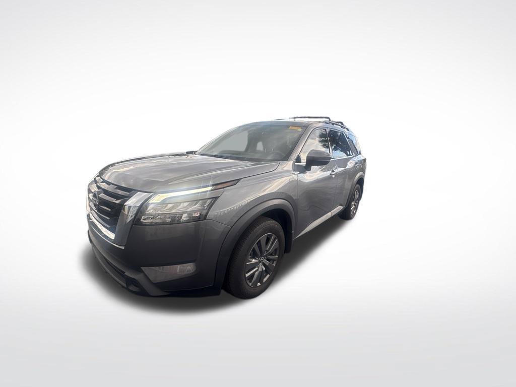 Used 2024 Nissan Pathfinder SV FWD image 3