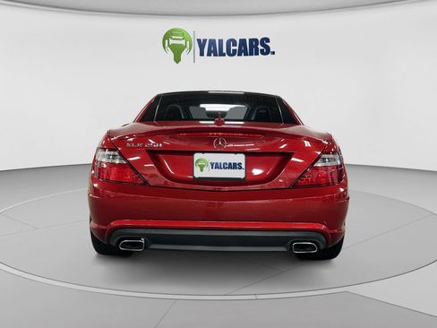 Used 2015 Mercedes-Benz SLK 250 w/ Premium Package image 4