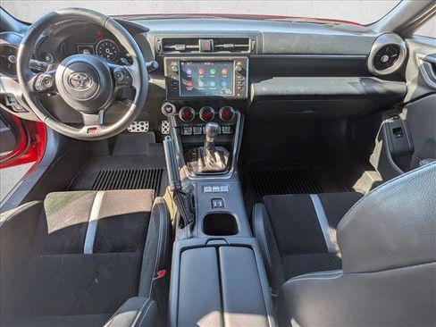 Used 2025 Toyota GR86 Premium w/ ALL Weather Mat Package (TMS) RWD image 18