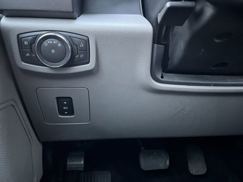 Used 2015 Ford F150 XLT w/ Equipment Group 302A Luxury image 18