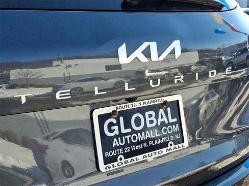 Used 2023 Kia Telluride LX image 30