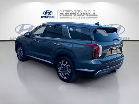 Used 2025 Hyundai Palisade SEL FWD image 4