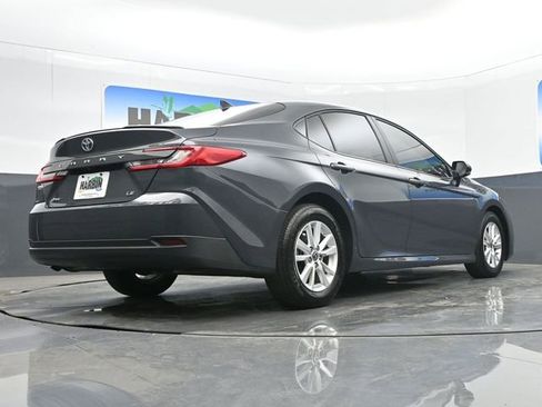 Used 2025 Toyota Camry LE image 19