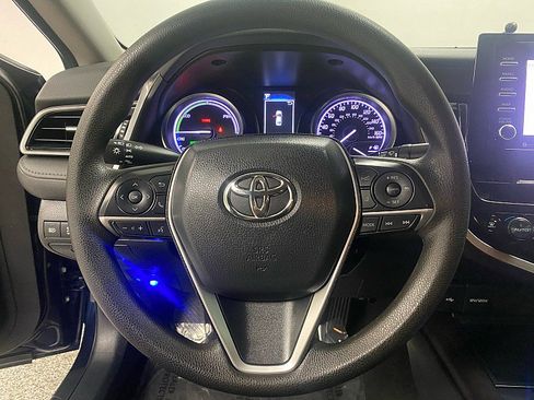 Used 2021 Toyota Camry LE image 21